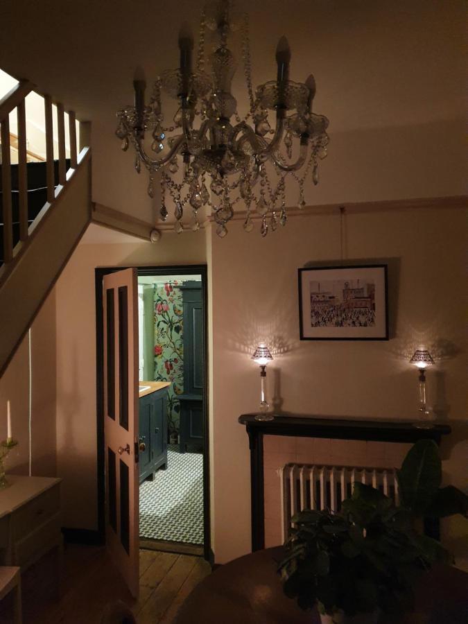 The Lodge Stanwell Екстер'єр фото