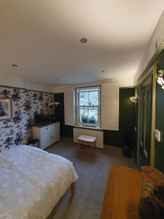 The Lodge Stanwell Екстер'єр фото