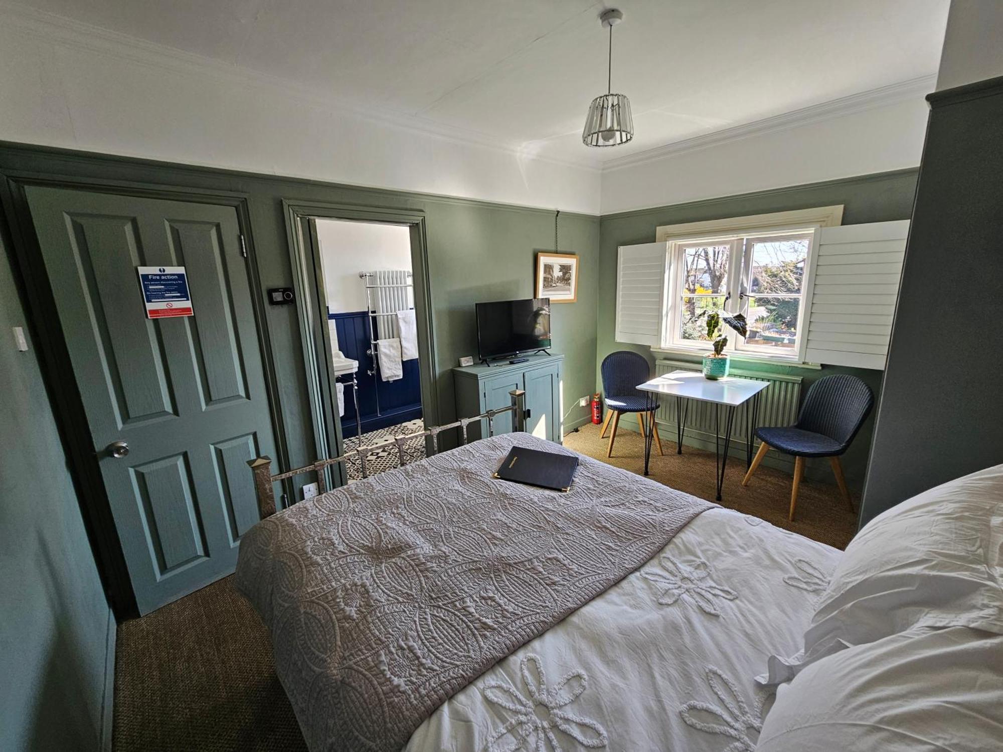 The Lodge Stanwell Екстер'єр фото