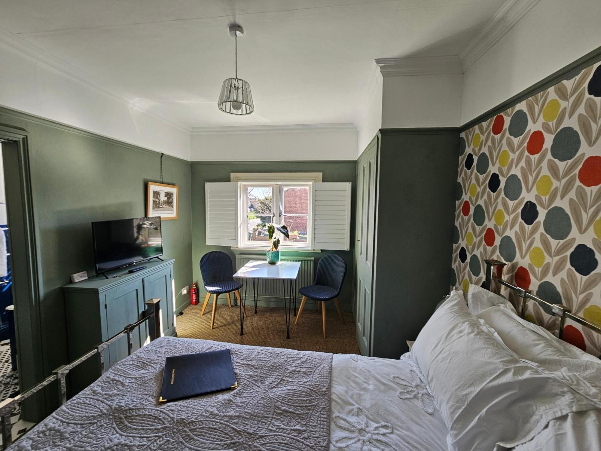 The Lodge Stanwell Екстер'єр фото
